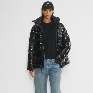 Aritzia Original Superpuff Glossy Lacquer Black size S